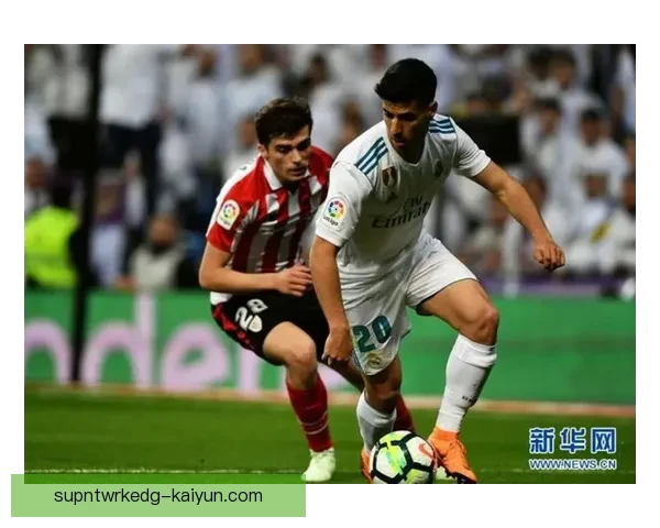 穆西亚拉状态回暖，逐渐成为足坛备受期待的世界级中场新星。