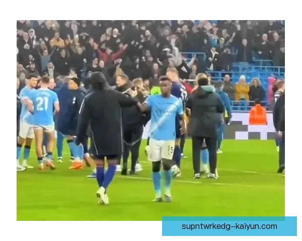 哈兰德赛季MVP讨论引发广泛关注，状态持续提升备受期待